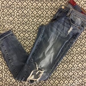 Lucky Brand destroyed Charlie’s Skinny